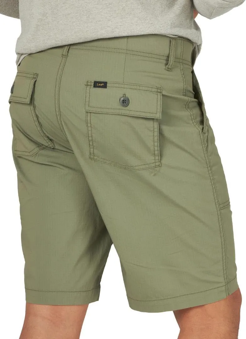 Lee Men's Extreme Motion Relaxed Fit Utility Flat Front Short