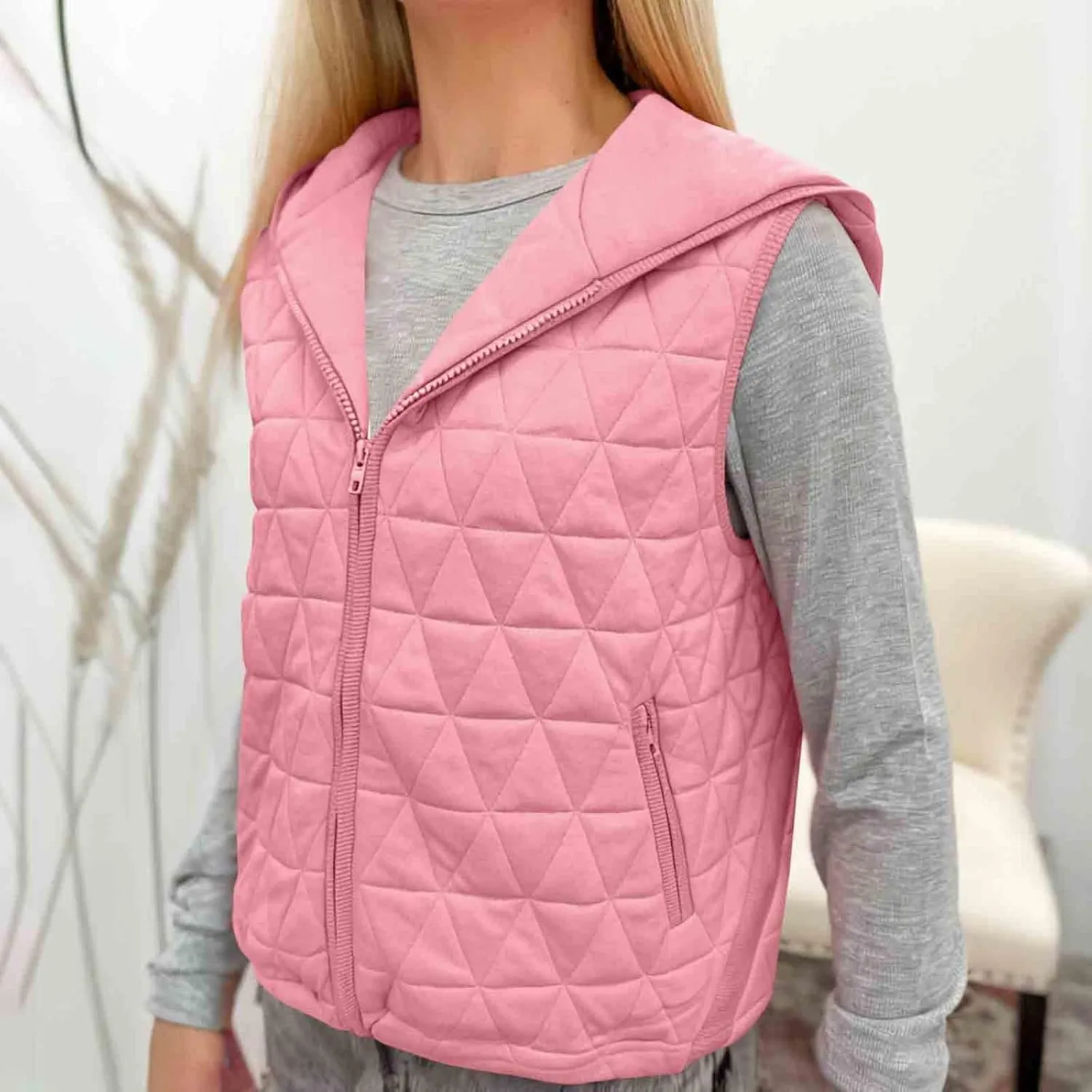 Lmdudan Women's 2024 Fall Vest Casual Sleeveless Hooded Zip Up Jacket Trendy Lightweight Winter Coat Outerwear with Pockets