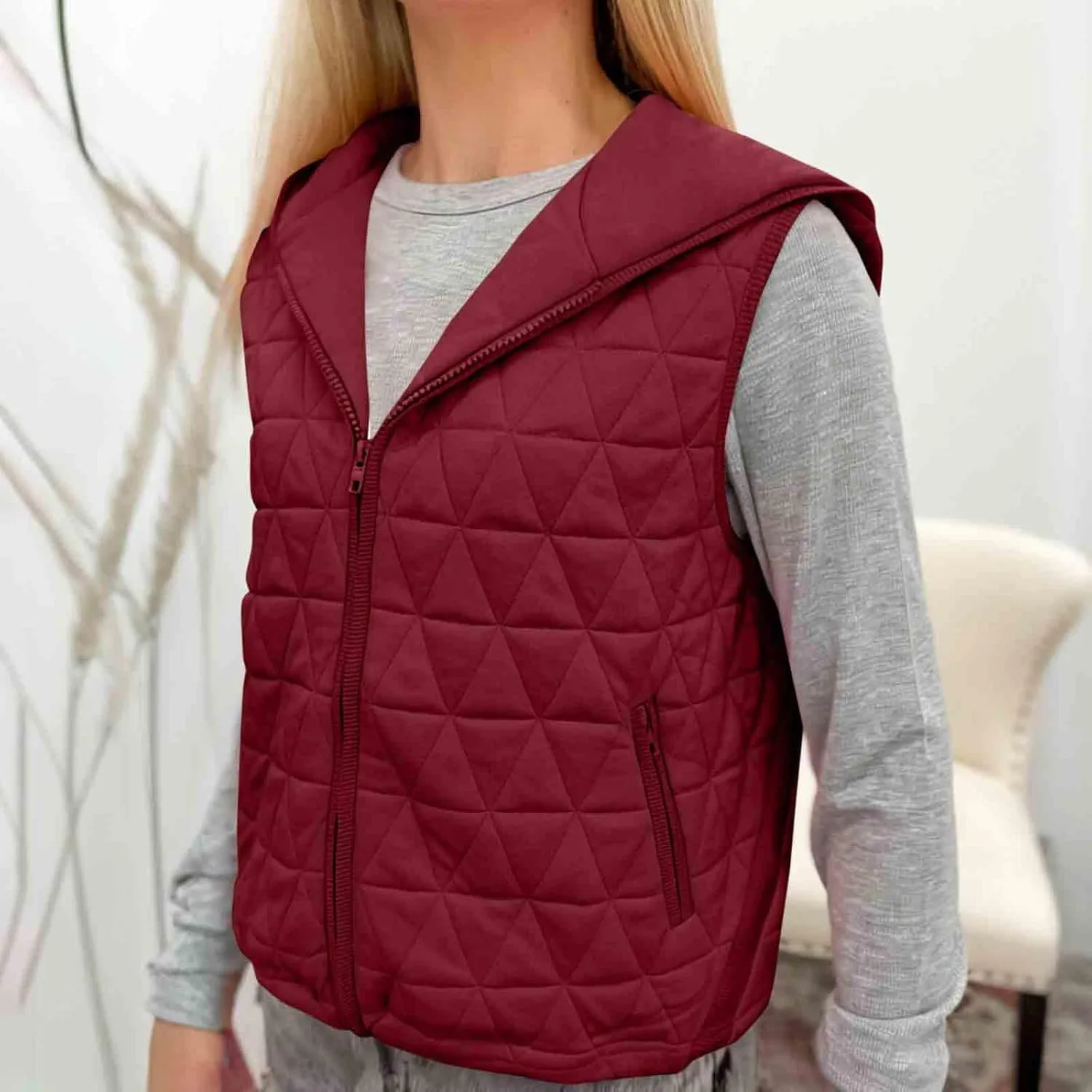 Lmdudan Women's 2024 Fall Vest Casual Sleeveless Hooded Zip Up Jacket Trendy Lightweight Winter Coat Outerwear with Pockets