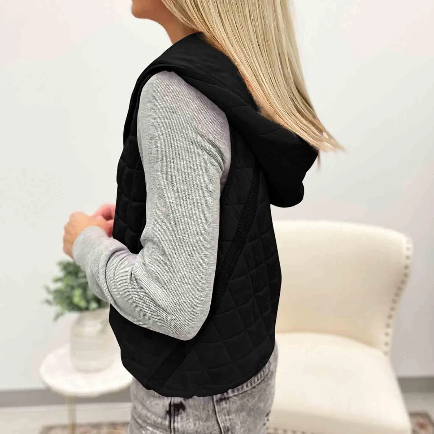 Lmdudan Women's 2024 Fall Vest Casual Sleeveless Hooded Zip Up Jacket Trendy Lightweight Winter Coat Outerwear with Pockets
