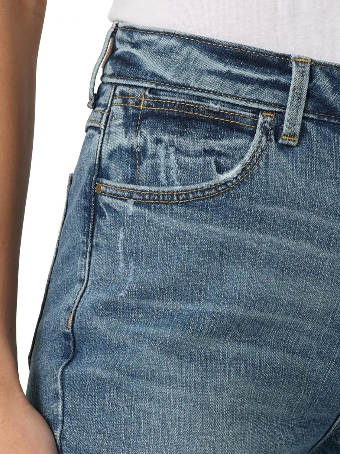 Wrangler Women's High Rise Rodeo Straight Leg Crop Jeans