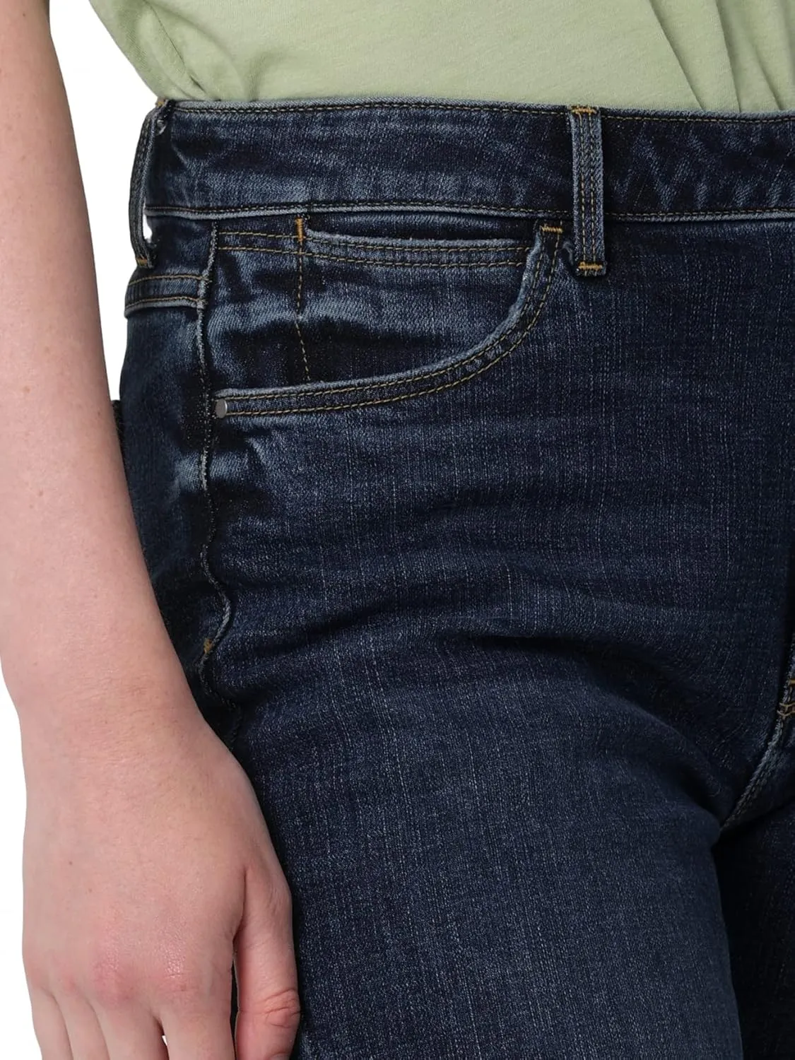 Wrangler Women's High Rise Rodeo Straight Leg Crop Jeans