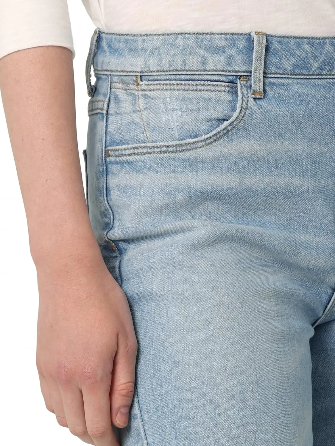 Wrangler Women's High Rise Rodeo Straight Leg Crop Jeans