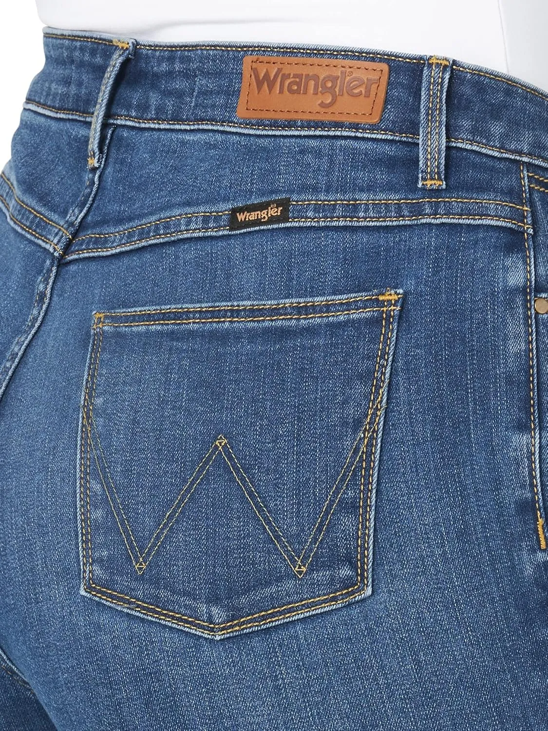 Wrangler Women's High Rise True Straight Fit Jeans