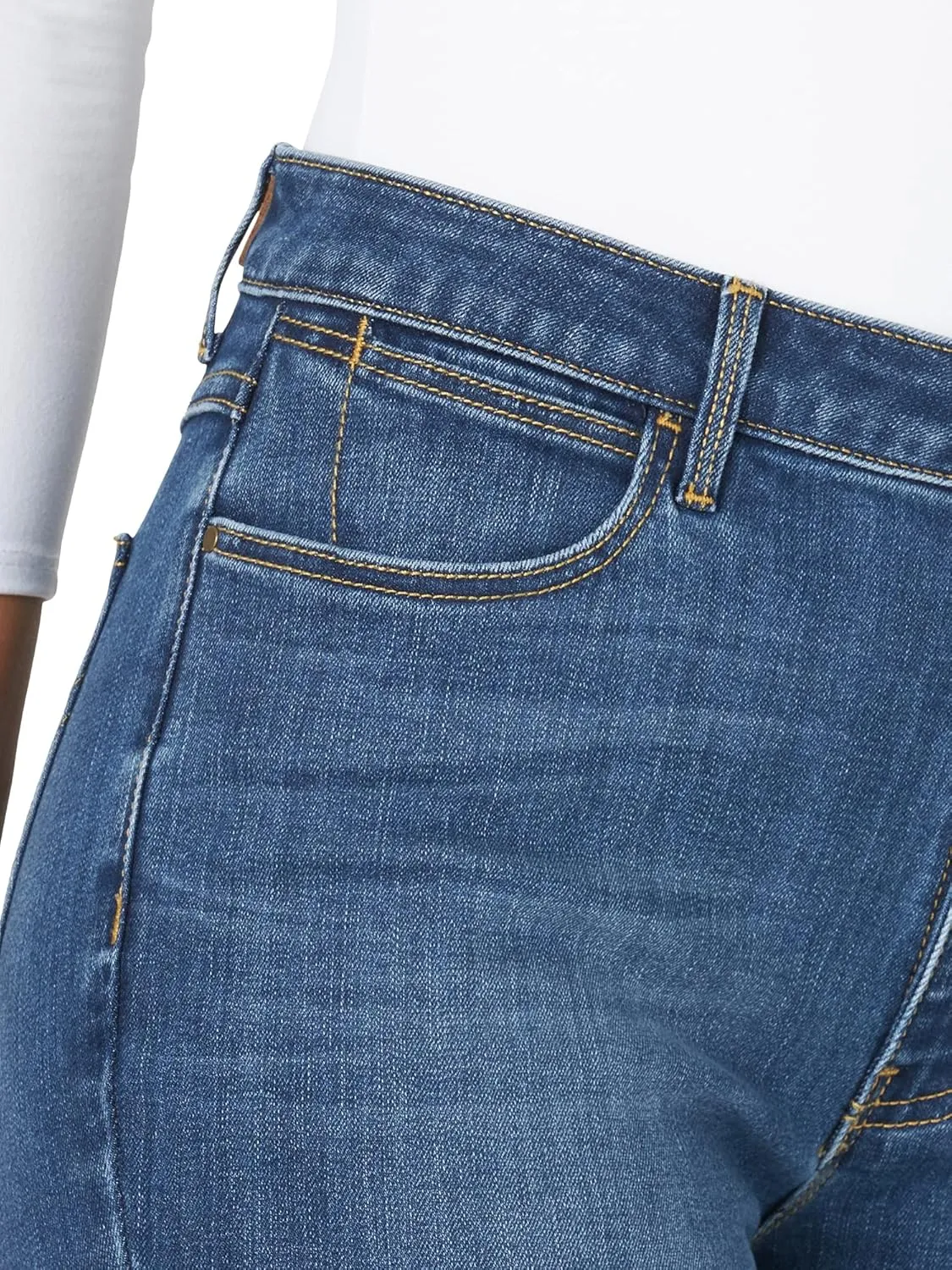 Wrangler Women's High Rise True Straight Fit Jeans
